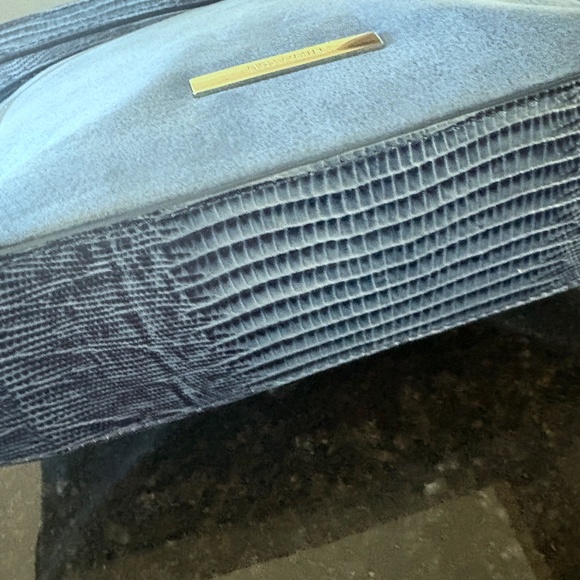 AUTHENTIC Brahmin crossbody bag deep blue color & crocodile-embossed leather - Picture 13 of 15